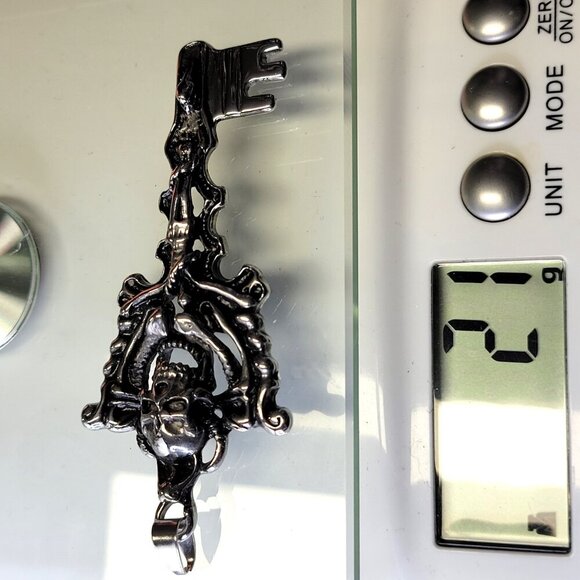 Skull Key Pendant Stainless Steel - Picture 9 of 9